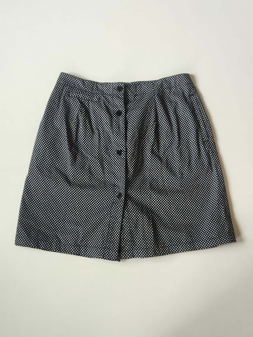 Star Patterned Button-Front Skort in Black & White